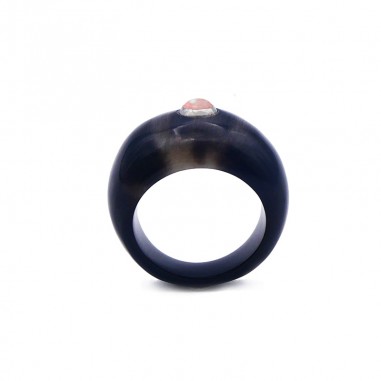 Bague jonc en corne foncée - pierre 4...