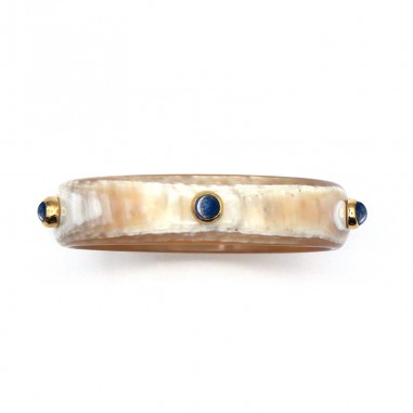 15mm clear horn bracelet set in gold...