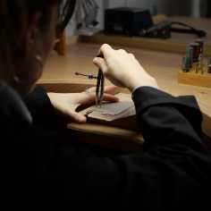 Photo du pendentif réalisé durant l'atelier créer son pendentif. 2