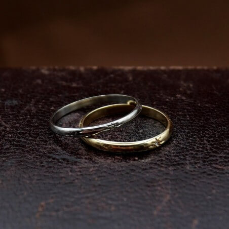 Alliance étoile or jaune 2mm sur fond cuir