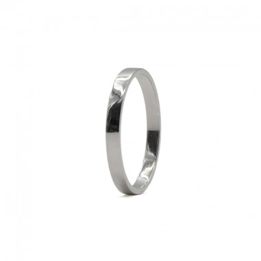 Photo sur fond blanc alliance ruban or blanc largeur 2mm vue de 3/4.