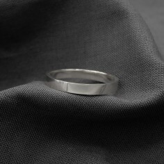 Photo sur fond blanc alliance ruban or blanc largeur 3mm vue de dessus. 2