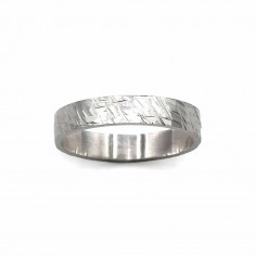 Photo sur fond blanc alliance ruban or blanc modèle Encelade largeur 4 mm vue de dessus.