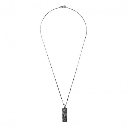 Photo sur fond blanc du collier diamant homme modèle Hypérion-S argent vieilli vue de dessus.