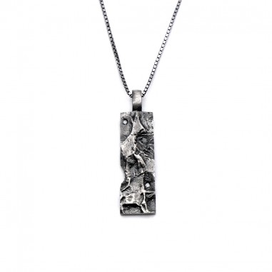 Photo sur fond blanc du collier diamant homme modèle A76-S finition vieillie vue zoom.