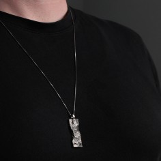 Photo sur fond blanc du collier diamant homme modèle A76-L finition polie vue zoom. 2