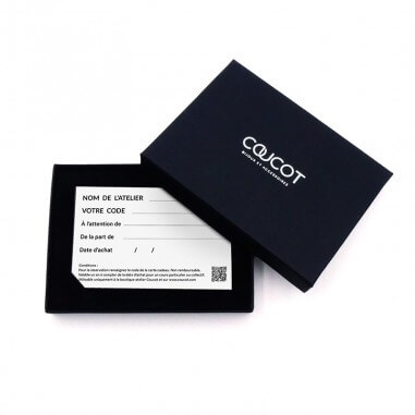 Photo verso de la carte cadeau de l'atelier pendentif empreinte.