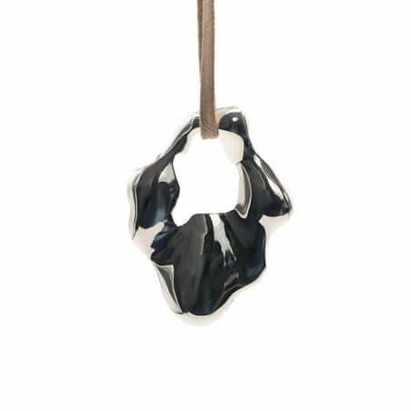 Photo sur fond blanc du collier sautoir modèle Halo vue zoom.