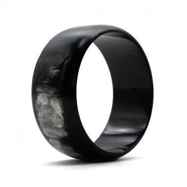 Photo sur fond blanc jonc en corne foncée 30 mm vue trois quart.