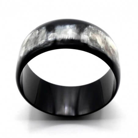 Photo sur fond blanc jonc en corne foncée 30 mm vue plongeante.