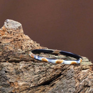 Photo mood natruel du jonc en corne foncée 5 mm.