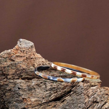 Photo mood natruel du jonc en corne 5 mm.