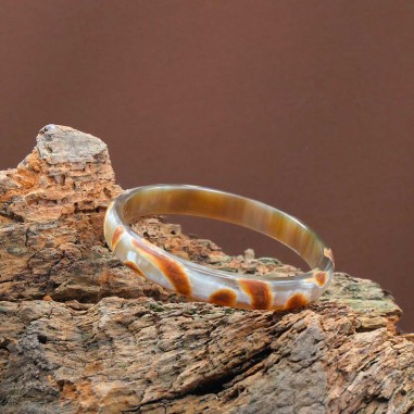 Photo mood natruel du jonc en corne claire 10 mm.