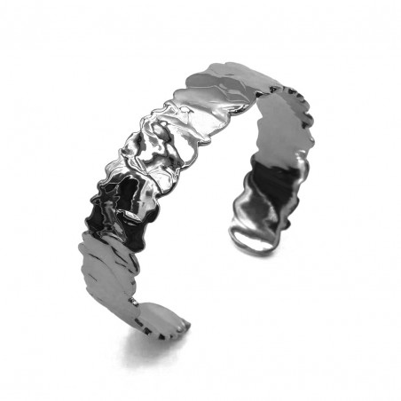 Photo sur fond blanc de la manchette or version argent vue de trois quart.