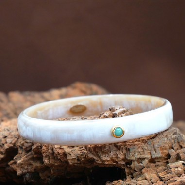 Jonc en corne claire 10mm serti...