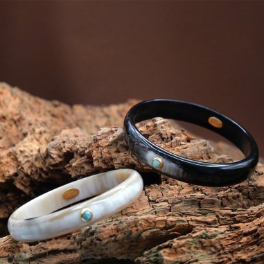 Jonc en corne foncée 10mm serti...