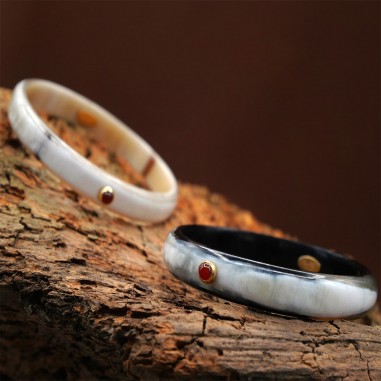 Jonc en corne foncée 10mm serti...