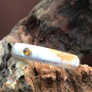 Jonc en corne claire 15mm serti...