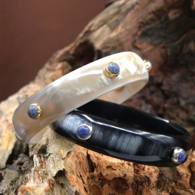 Bracelet dark horn 15mm set in silver...