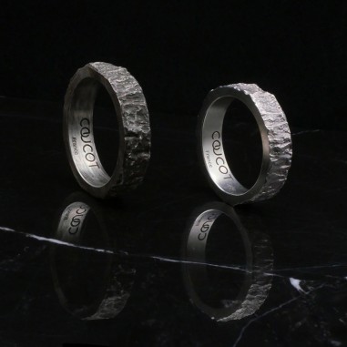Hyper-IO-L men's wedding ring