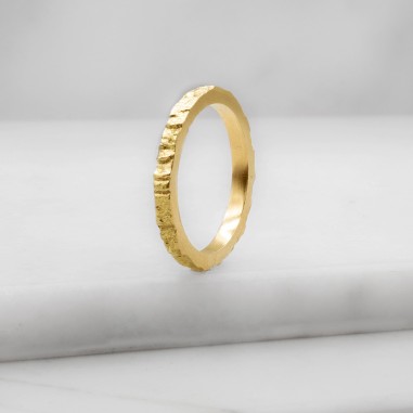 Wedding ring in 18K yellow gold...