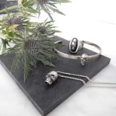Silver skull necklace - L