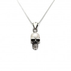 Silver skull necklace - M